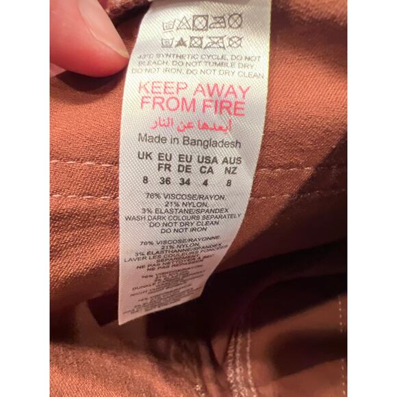 PrettyLittleThing Chocolate Coated Effect Skinny Leg Jean sz 8 - Picture 7 of 8